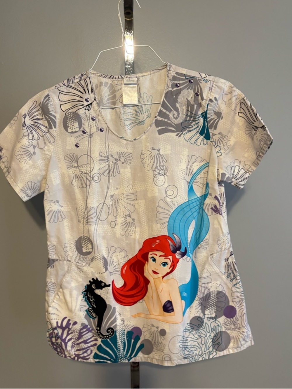 Disney‎ Little Mermaid Scrub Top Small
